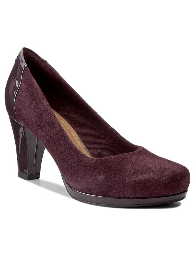 Clarks chorus carol sales