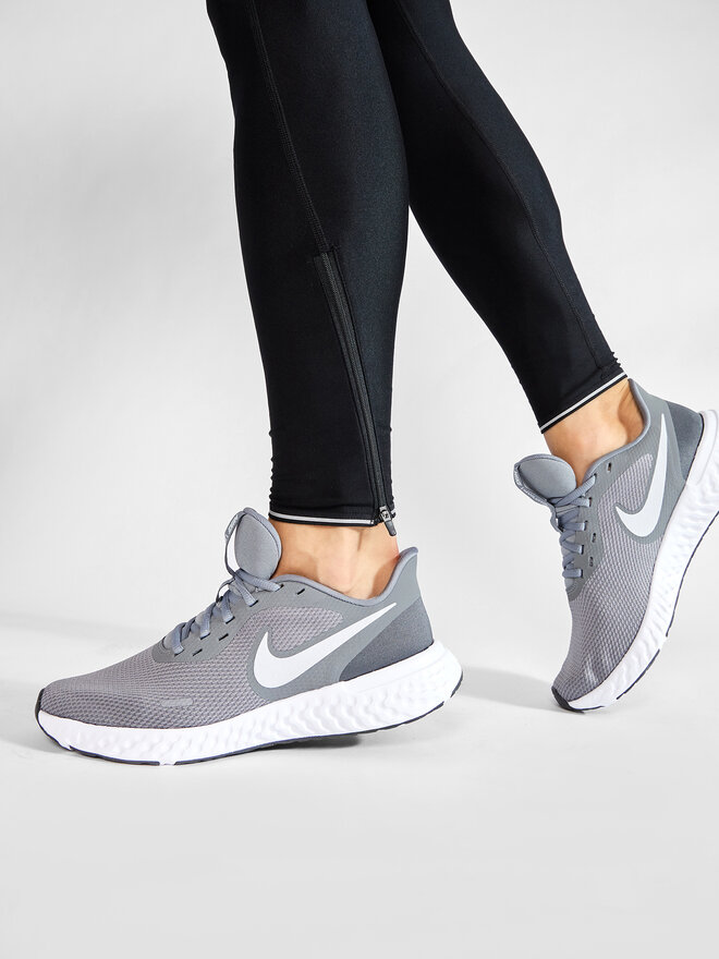 Nike Laufschuhe Nike Revolution 5 BQ3204 005 Grau
