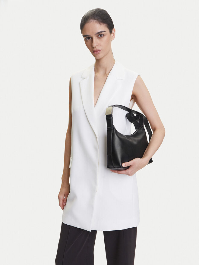 Calvin Klein Сумка Calvin Klein Hardware Strap Medium Crossbody K60K613028 Чорний