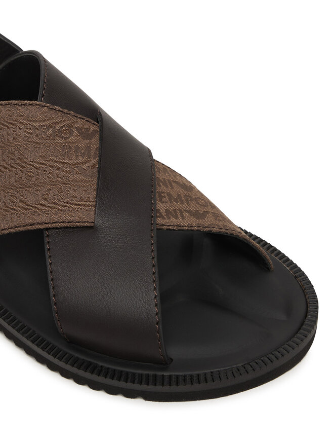 Emporio Armani Босоніжки Emporio Armani EM004323 AF25617 M6354 Коричневий