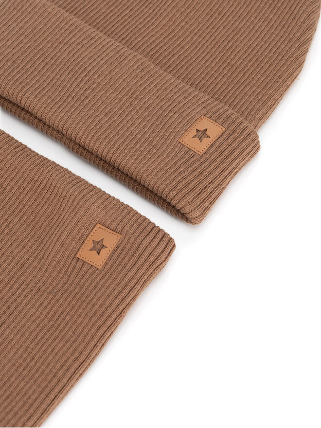 Action Boy Set: gorro y bufanda de tubo Action Boy 8KF-001-AW24 Marrón