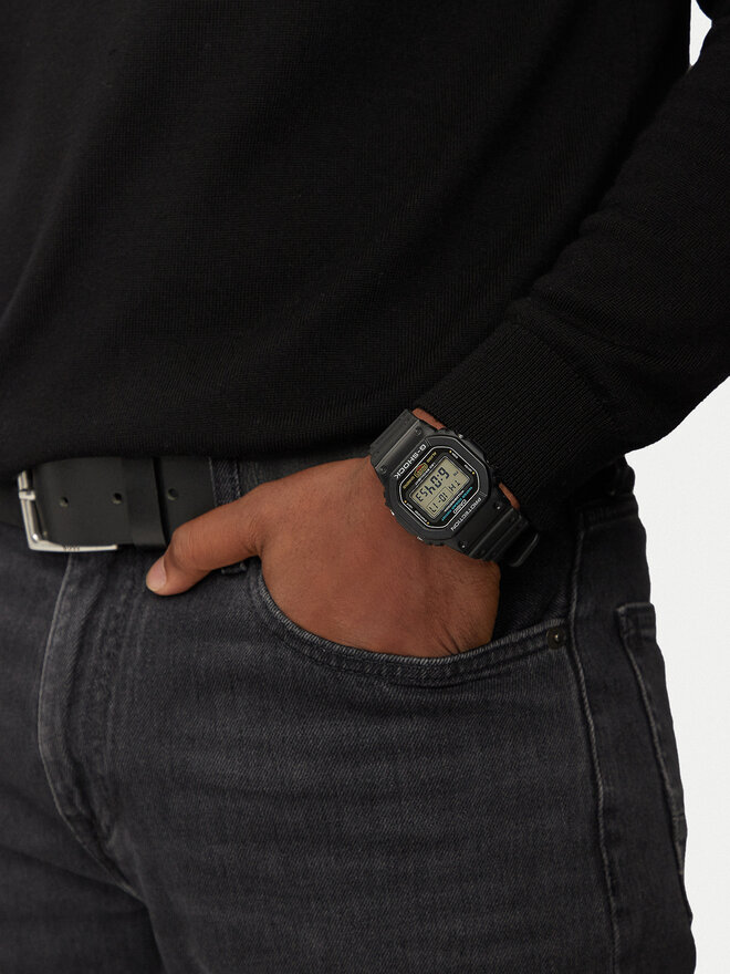 G-Shock Zegarek G-Shock DW-5600UE-1ER Czarny