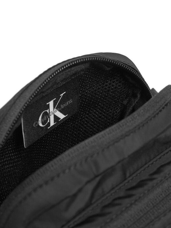 Calvin Klein Jeans Saszetka Calvin Klein Jeans K50K513024 Czarny