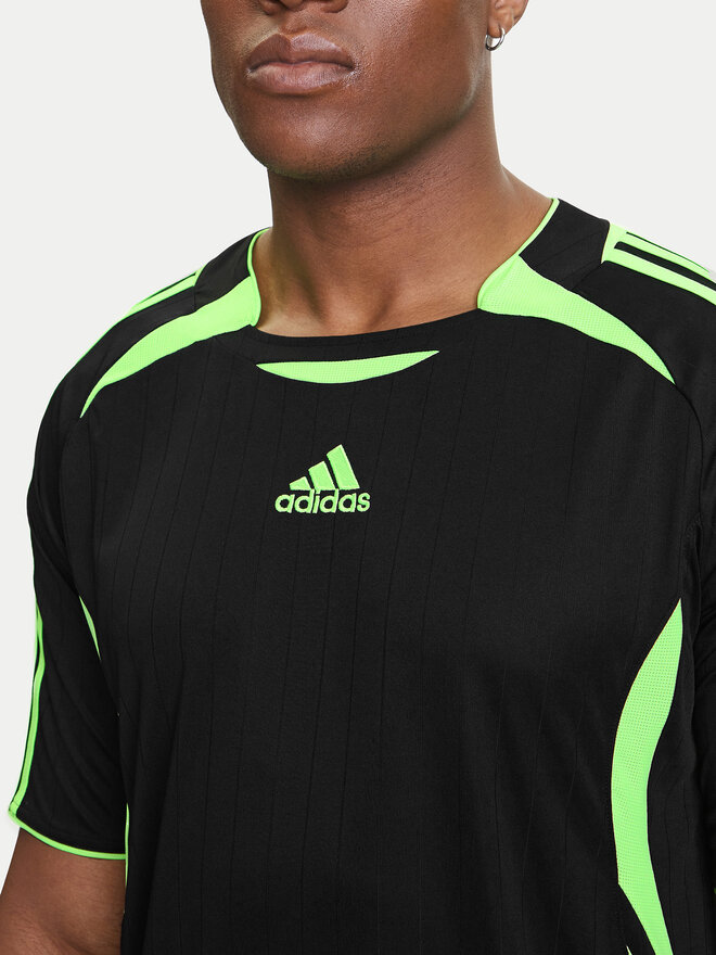 adidas adidas Футболка Teamgeist adicolor JW5872 Чорний Loose Fit