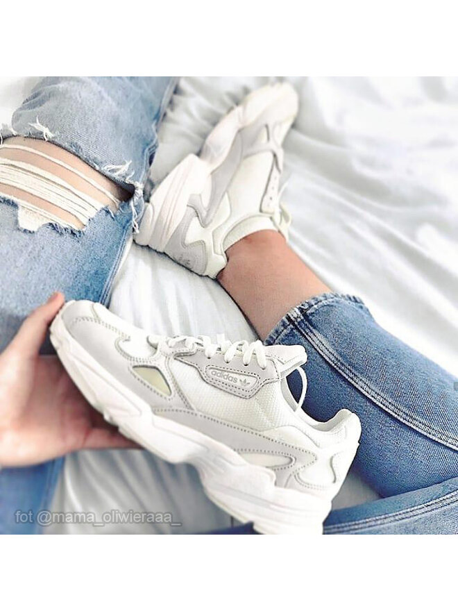 adidas Sneakers adidas Falcon W B28128 Alb