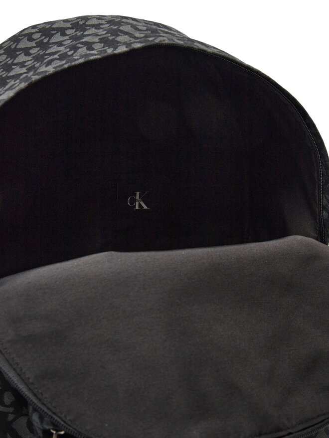 Calvin Klein Jeans Plecak Calvin Klein Jeans Unstrctrd Mngrm Bckp LV04G3116G Czarny