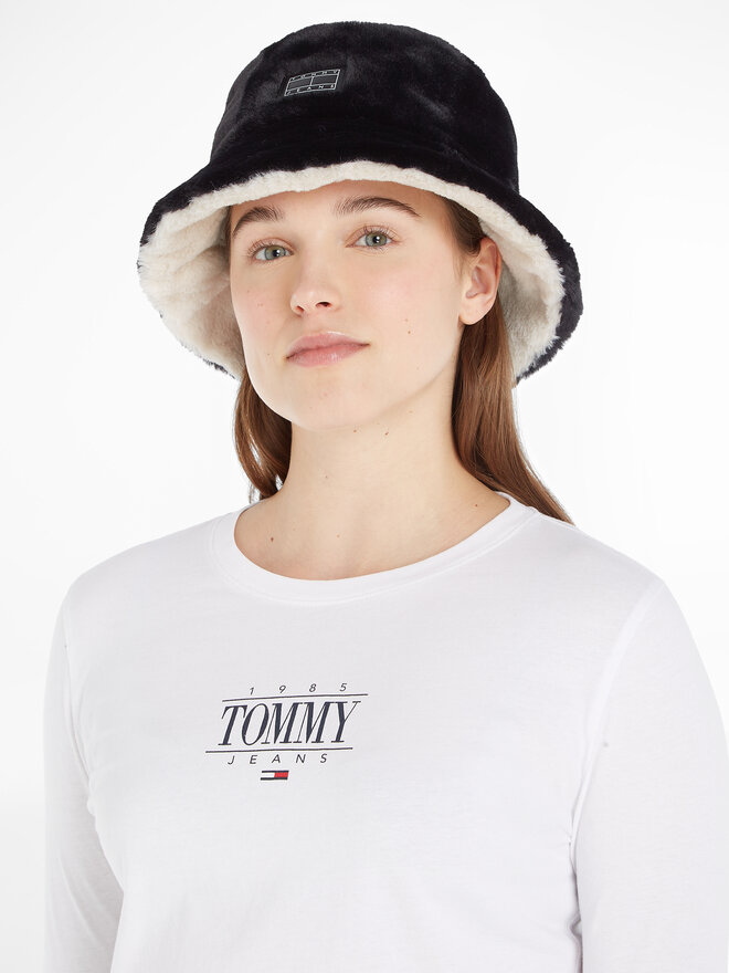 Tommy Jeans Kalap Tommy Jeans Tjw Fuzzy Rev. Bucket Hat AW0AW15459 Fekete