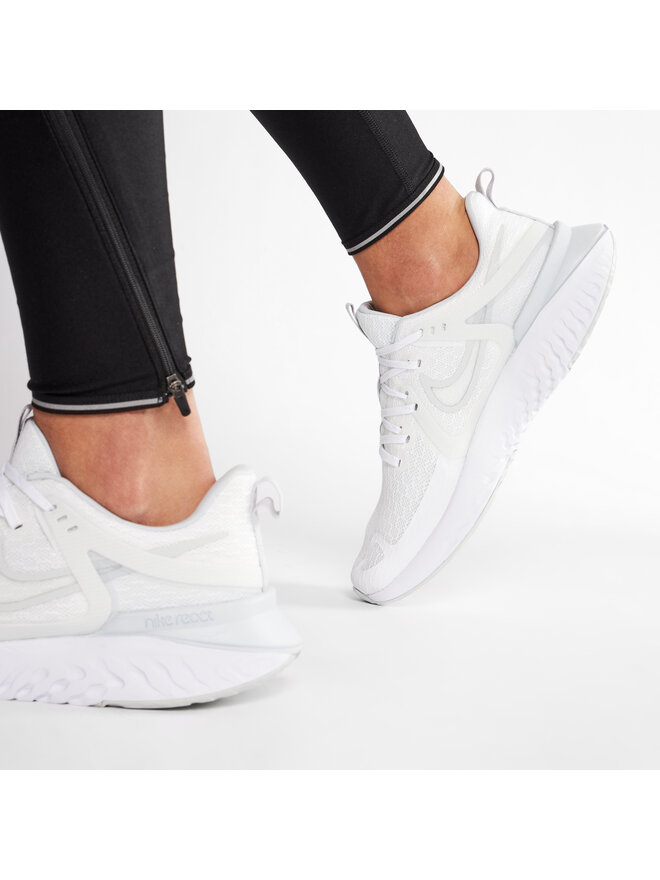 Nike Взуття для бігу Nike Legend React 2 AT1368 100 Білий