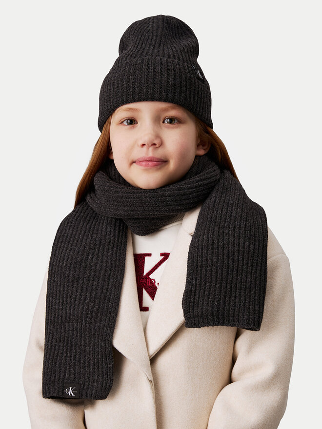Calvin Klein Jeans Комплект шал и шапка Calvin Klein Jeans IU0IU00638 Черен
