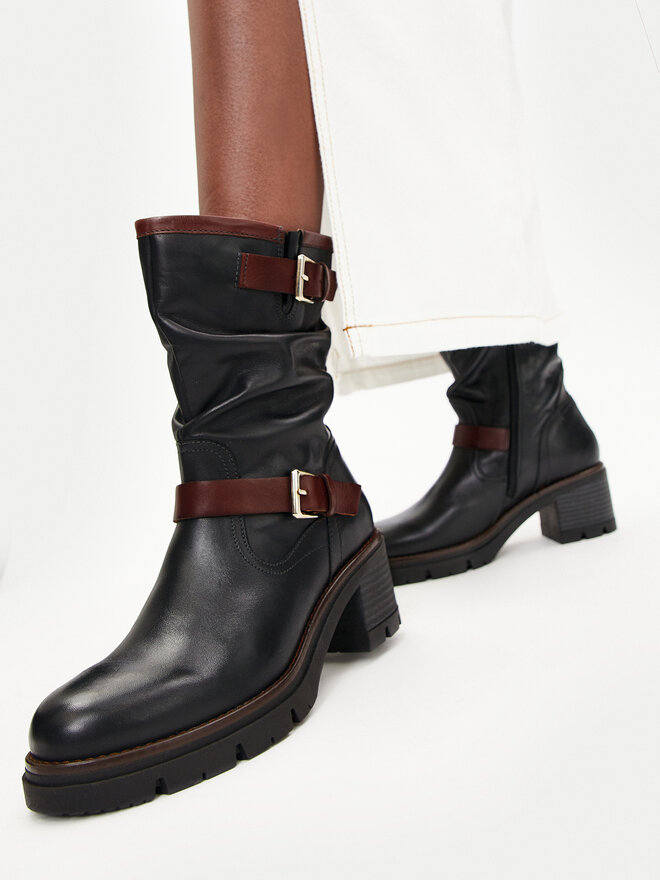 Pikolinos Stiefeletten Pikolinos W0B-8534C1 Schwarz