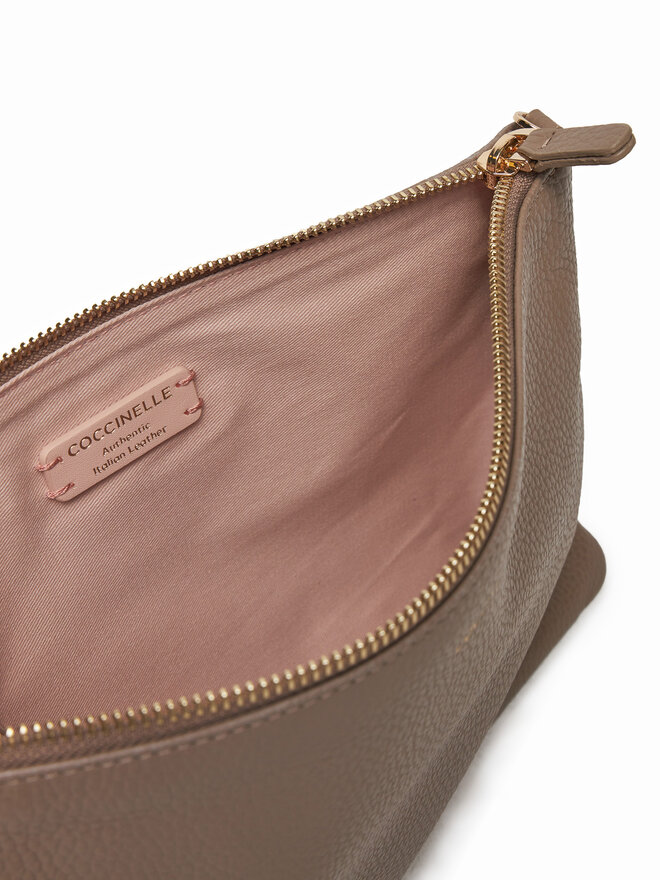 Coccinelle Soma Coccinelle MMA Best Crossbody E5 MMA 55 F4 01 Brūns