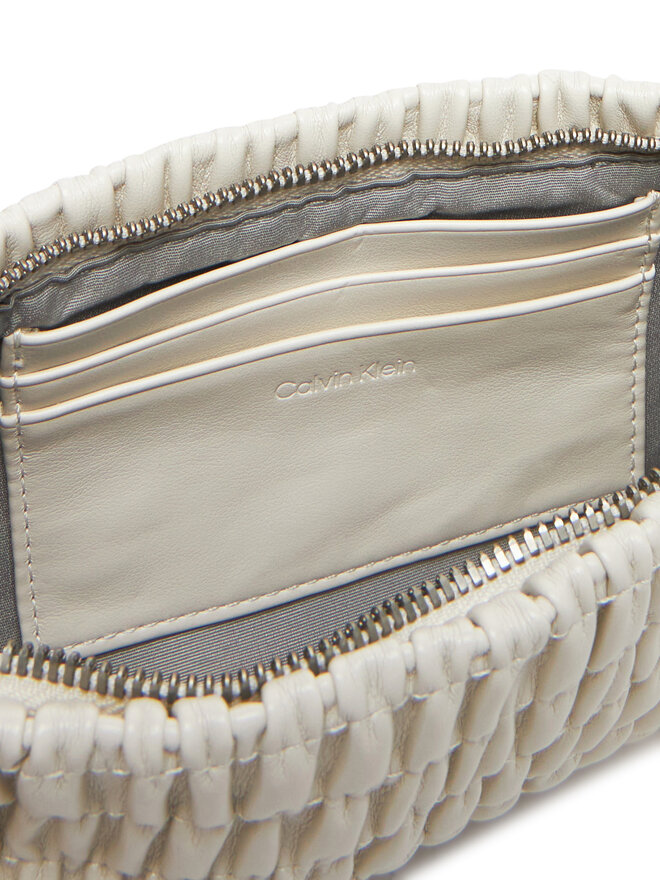 Calvin Klein Jeans Ročna torba Calvin Klein Jeans Rouched Zip Top Bag LV04K3090G Écru