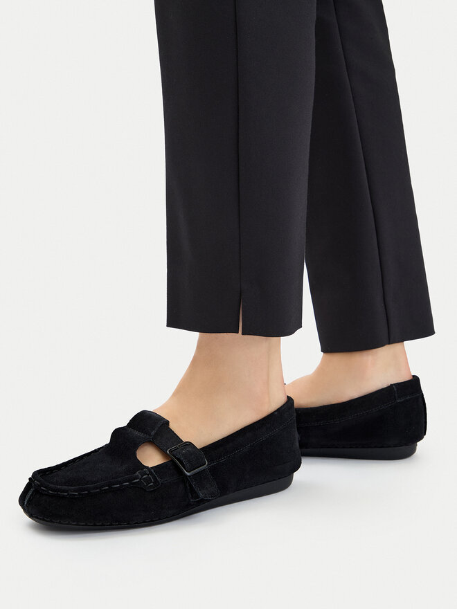 Clarks Мокасини Clarks Freckle Tbar 26185903 Чорний