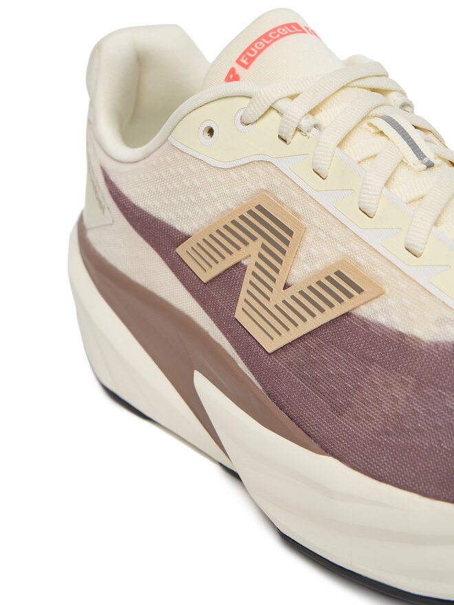 New Balance Маратонки за бягане New Balance FuelCell Rebel V5 MFCXLY5 Бежов