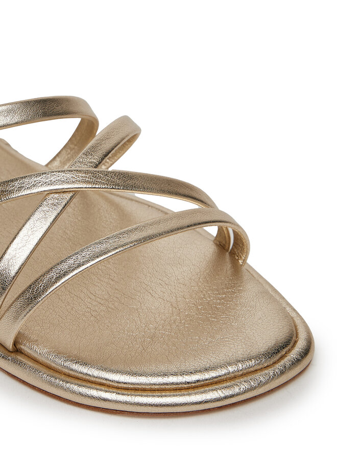 Weekend Max Mara Szandál Weekend Max Mara 2515521095600 Arany