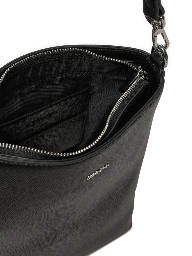 Calvin Klein Сумка Calvin Klein Ck Must Small Bucket_Caviar K60K613129 Чорний