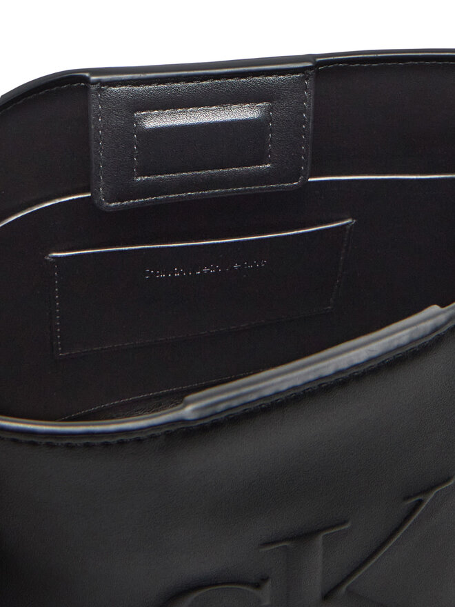 Calvin Klein Jeans Сумка Calvin Klein Jeans Sculpted Chain Shoulder Bag LV04K3163G Чорний