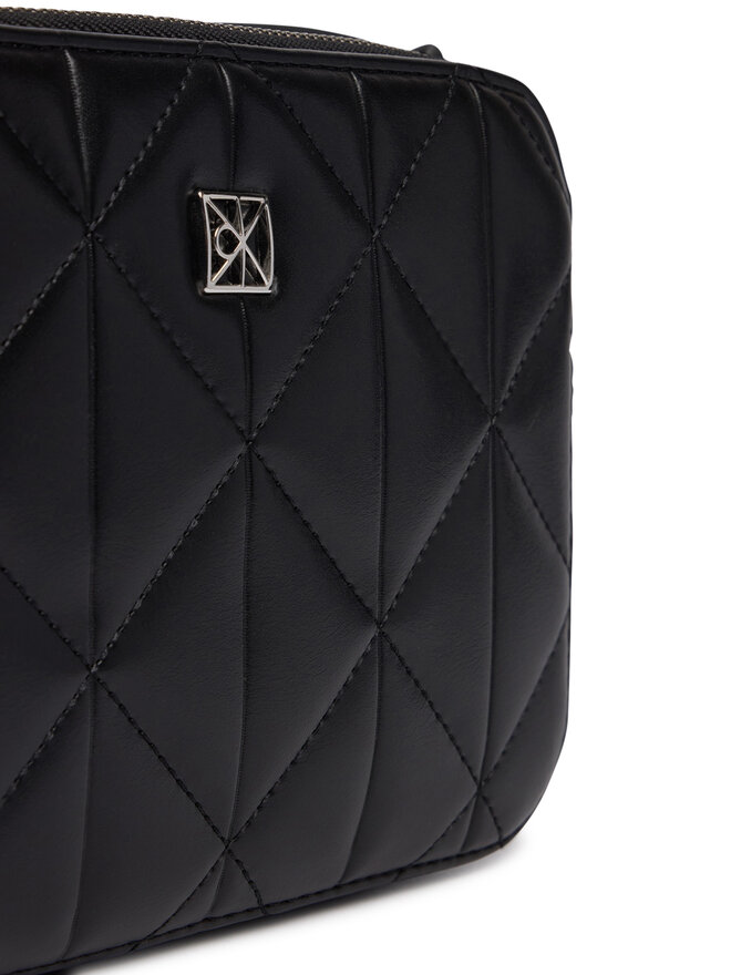Calvin Klein Handtasche Calvin Klein Quilted Double Zip Camera Bag LV04F3328G Schwarz