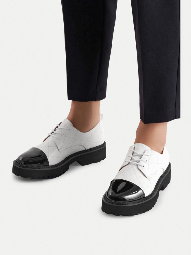 Badura Oxfords Badura JIAO-V1767-23 Λευκό