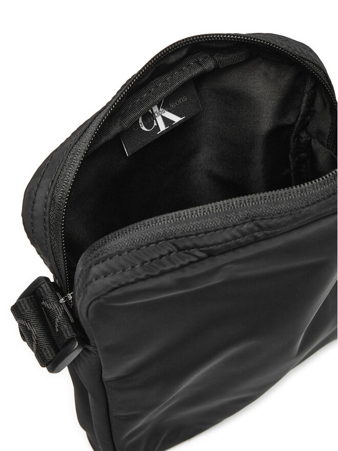 Calvin Klein Jeans Плоска сумка Calvin Klein Jeans Over Webbing K50K512567 Чорний