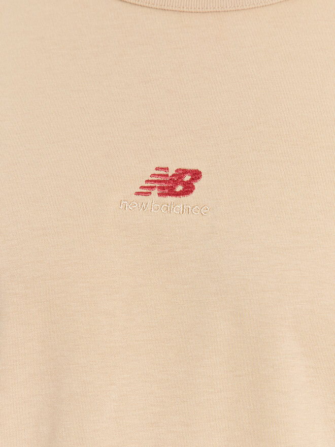 New Balance New Balance Majica Athletics Remastered Graphic Cotton Jersey Short Sleeve T-shirt MT31504 Rjava Regular Fit
