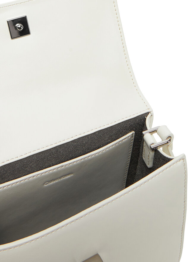 Calvin Klein Borsetta Calvin Klein Ck Linn Top Handle Crossbody K60K613162 Écru