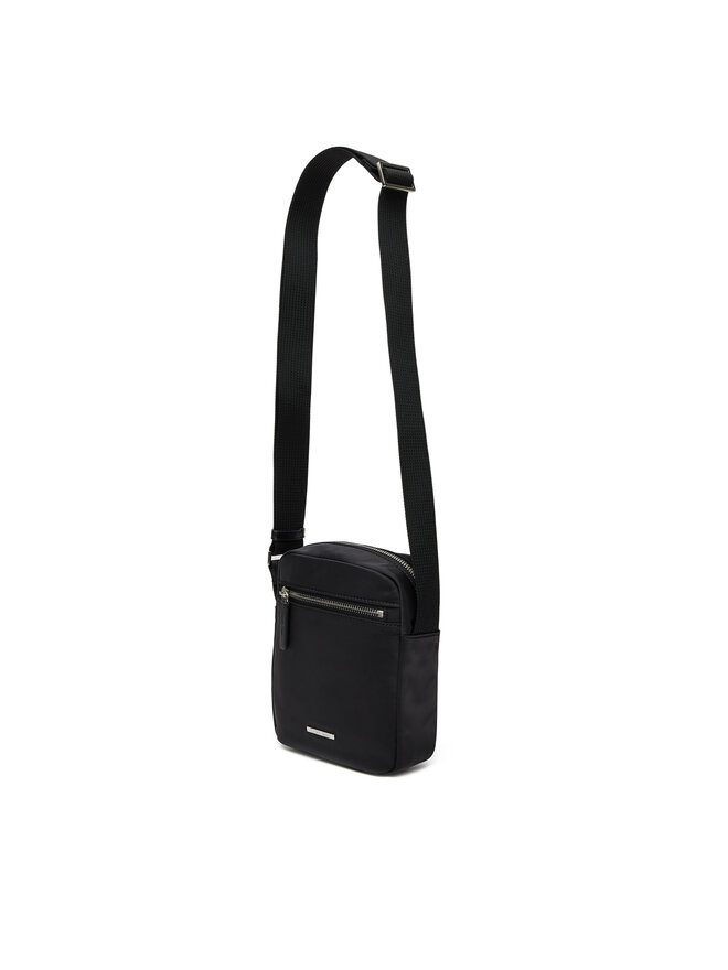 Calvin Klein Brašna Calvin Klein Sleek Nylon Reporter LV04D3176G Černá