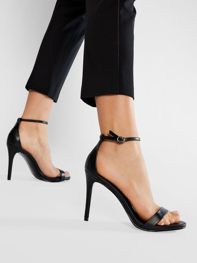 Steve Madden Sandály Steve Madden Stecy SM11000010-02002-001 Černá