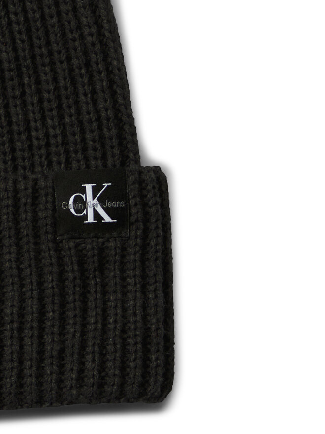 Calvin Klein Jeans Комплект шал и шапка Calvin Klein Jeans Monogram Rib Scarf Beanie Set IU0IU00638 Черен