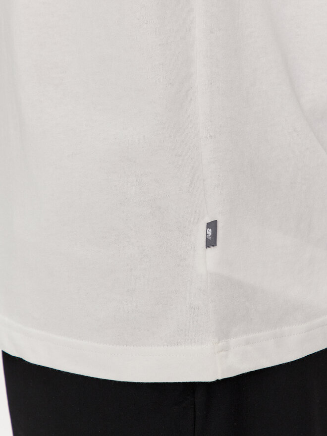 New Balance New Balance Camiseta Basketball Style MT41577 Blanco Relaxed Fit