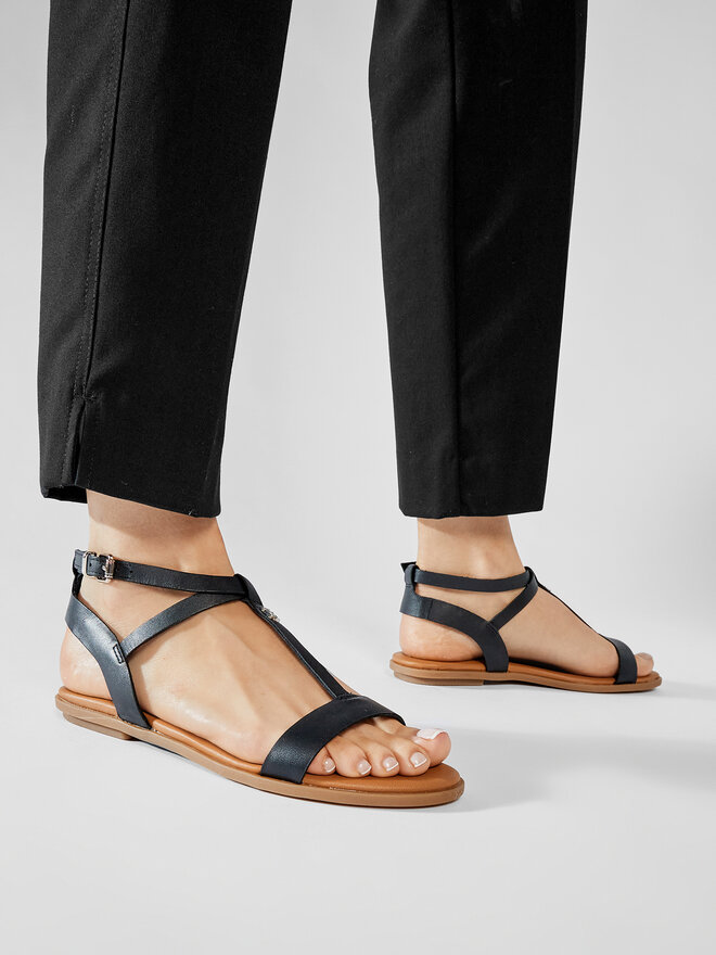 Tommy Hilfiger Sandale Tommy Hilfiger Feminine Leather Flat Sandal FW0FW05628 Negru