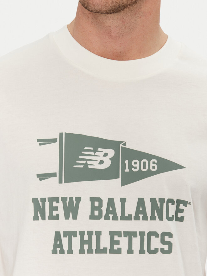 New Balance New Balance Camiseta MT51924 Blanco Relaxed Fit