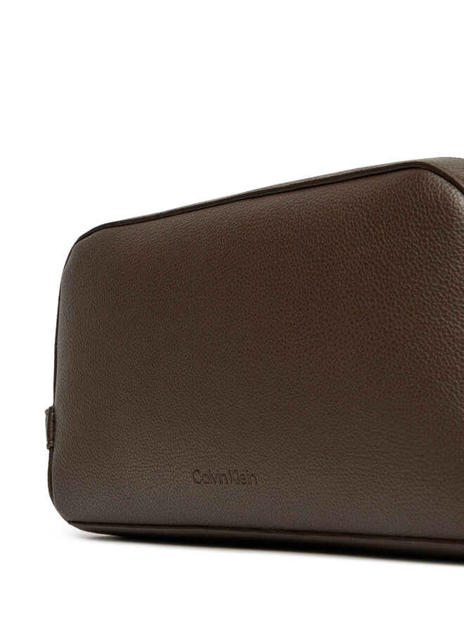 Calvin Klein Косметичка Calvin Klein Micropebble Washbag/Dopp Kit LV04D1036G Коричневий