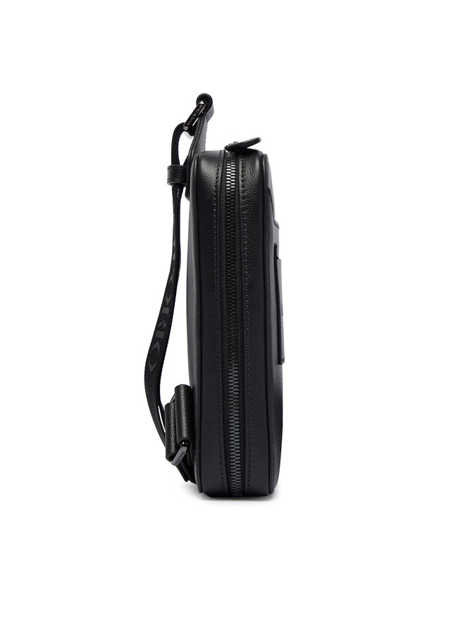 Emporio Armani Плоска сумка Emporio Armani EM001613 AF13788 UC001 Чорний