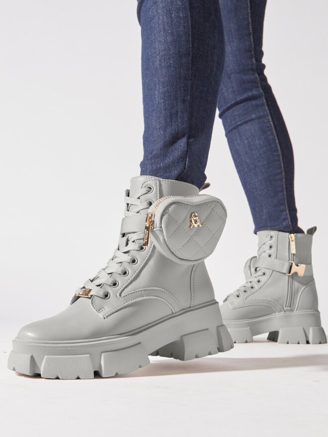 Steve Madden Pohodni čevlji Steve Madden Tanker-H Bootie SM19000035 SM19000035-287 Écru