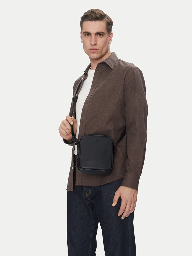 Calvin Klein Válltáska Calvin Klein Modern Business Reporter K50K512969 Fekete