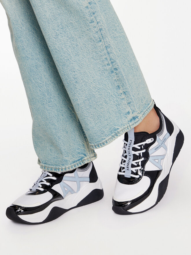 Armani Exchange Sneakersy Armani Exchange XDX039 XV311 U290 Biały