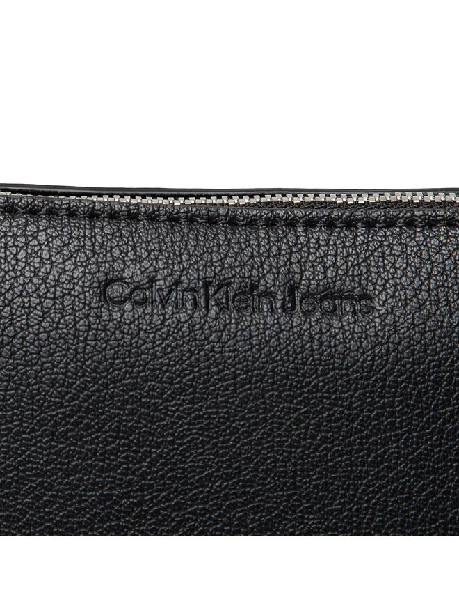 Calvin Klein Jeans Kosmetiktasche Calvin Klein Jeans Minimal Monogram Cosmetic Pouch K60K608965 Schwarz