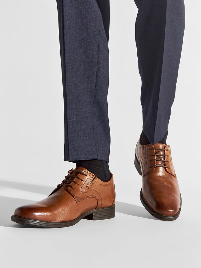 Clarks Pusbačiai Clarks Whiddon Plain 261529197 Ruda
