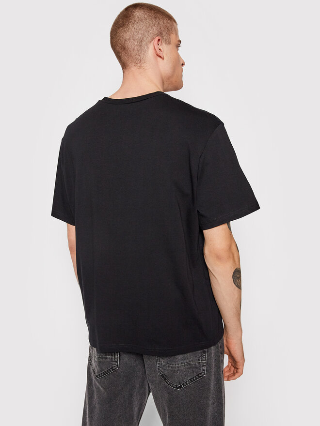 2005 2005 T-shirt Unisex Hot Moms Crna Relaxed Fit