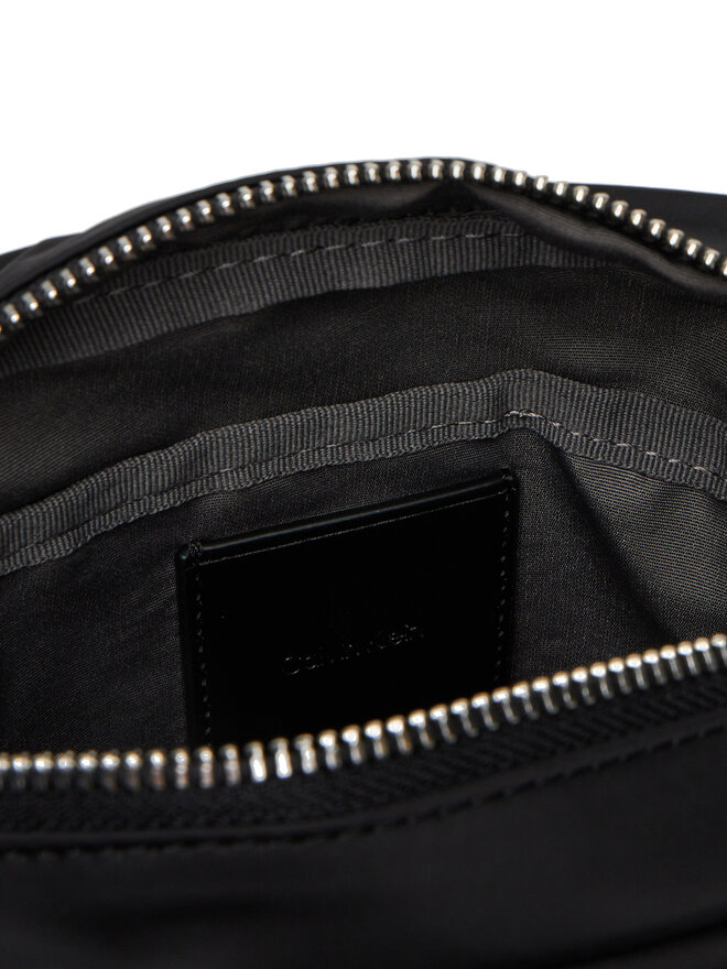 Calvin Klein Плоска сумка Calvin Klein Sleek Nylon Reporter LV04D3176G Чорний