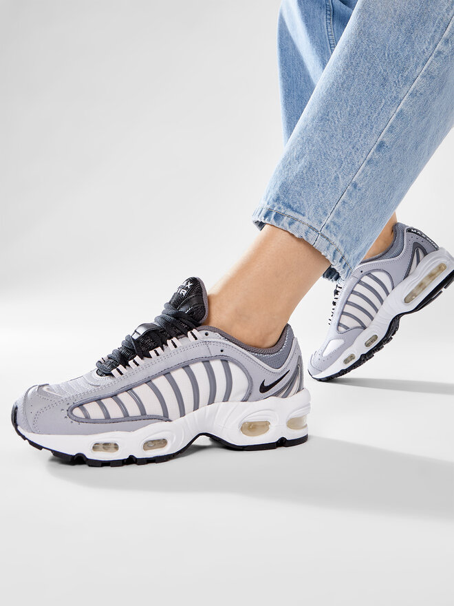 Nike Sneakers Nike Air Max Tailwind IV CJ7976 006 Grau