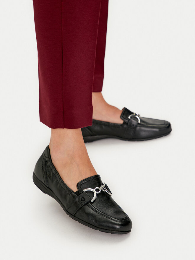 Caprice Loaferice Caprice 9-24650-42 Crna