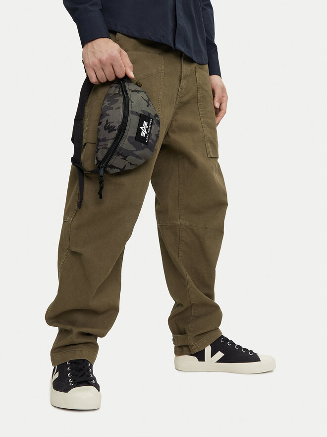 Alpha Industries Övtáska Alpha Industries Rubber Print 198912 125 Fekete
