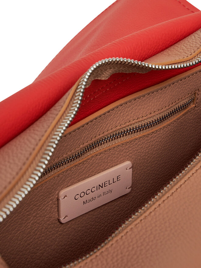 Coccinelle Τσάντα Coccinelle E1 SQ0 15 01 01 Καφέ