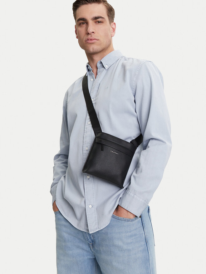 Calvin Klein Τσαντάκι Calvin Klein Ck Must Flatpack Xs K50K512941 Μαύρο