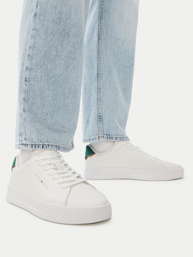 Tommy Hilfiger Sneakers Tommy Hilfiger Th Court Core Ess Leather FM0FM05367 Weiß