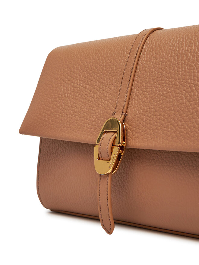 Coccinelle Τσάντα Coccinelle E5 RCK 55 01 01 Καφέ