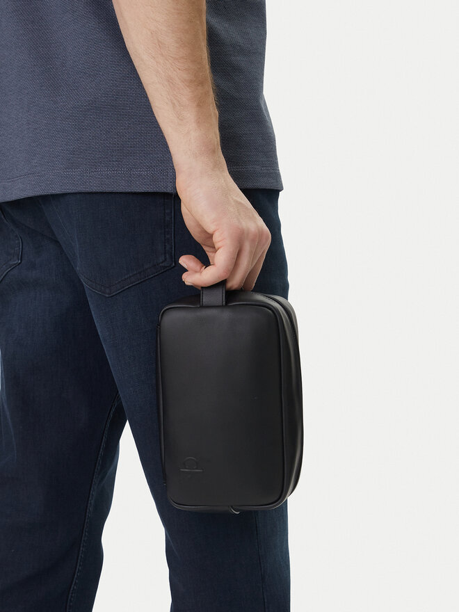 Calvin Klein Umhängetasche Calvin Klein Bold Ck Dopp Kit LV04D1140G Schwarz