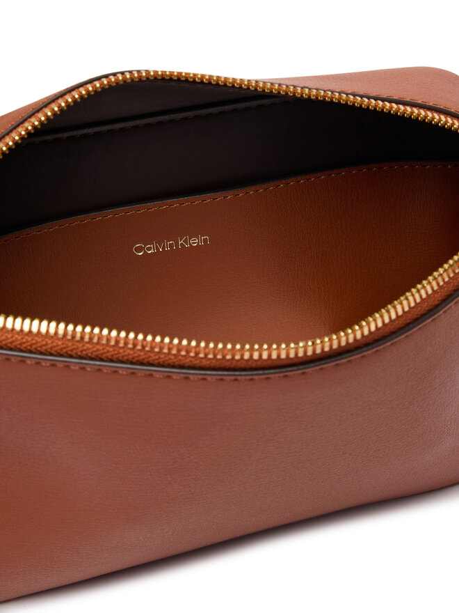 Calvin Klein Handtasche Calvin Klein Foil Logo Elongated Camera Bag LV04F3276G Braun